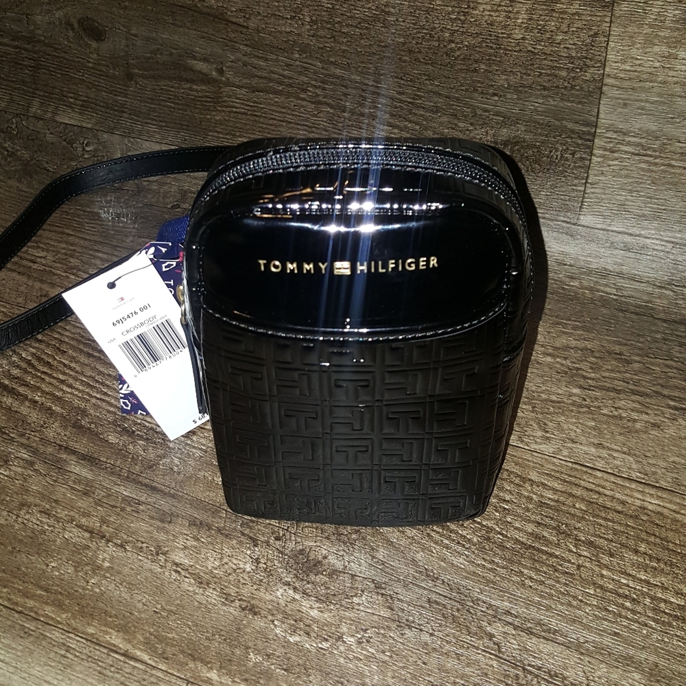 Tommy Hilfiger crossbody